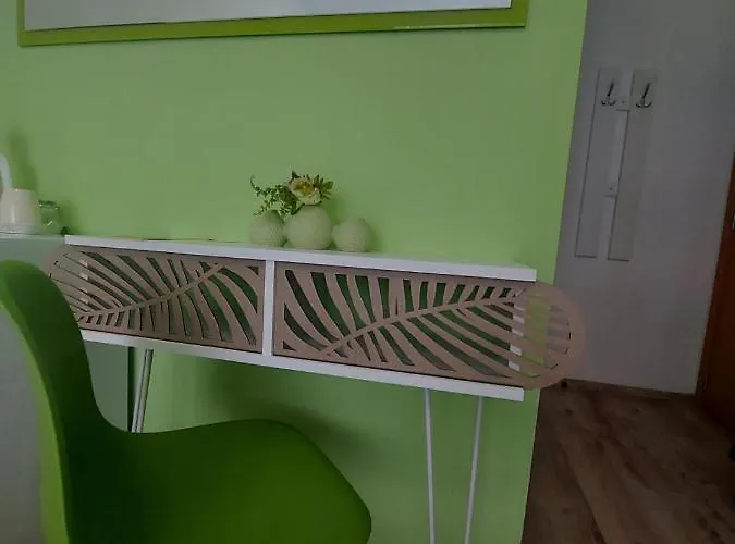 Къща за гости Valentines Китен