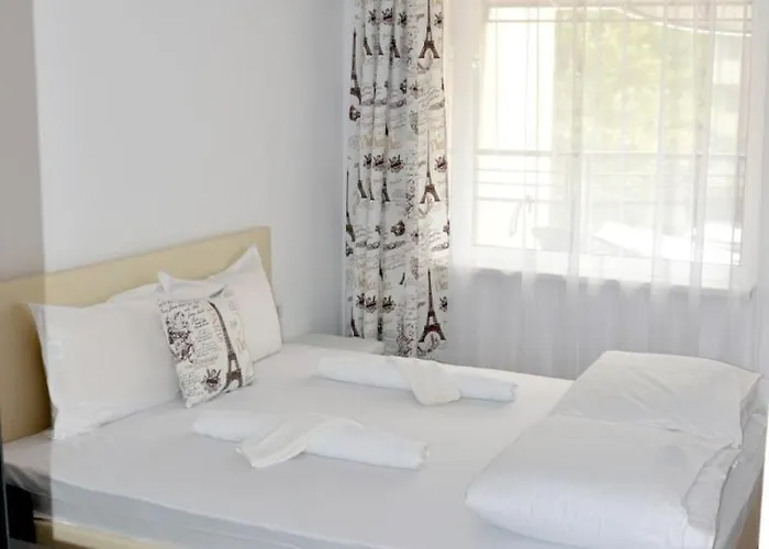 Къща за гости Valentines 3*